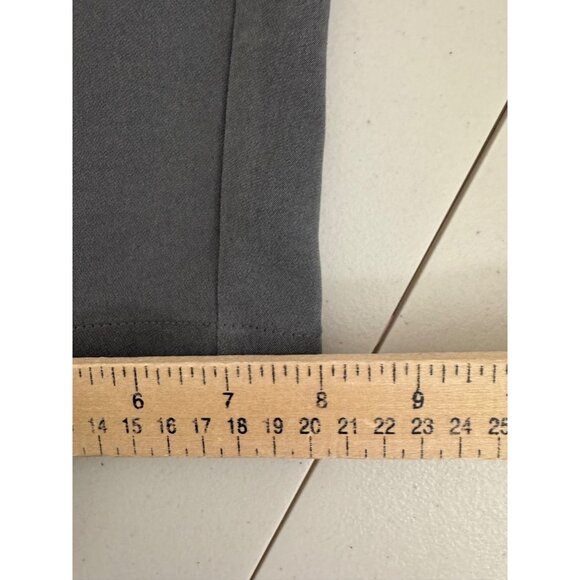 Madewell Pleated Tapered-Leg Pants in Easygoing Crepe 90s Grey - Picture 13 of 13